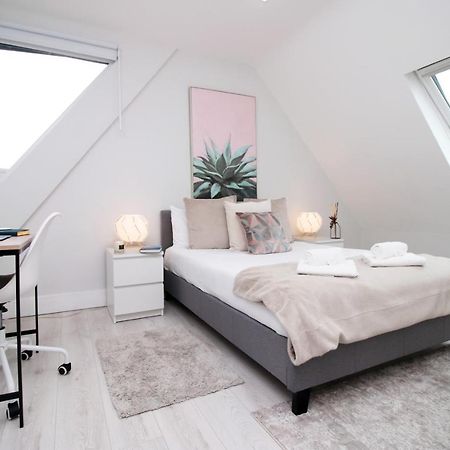 New 2 Bed Comfort - Functional - Secure - Private Кардифф Экстерьер фото