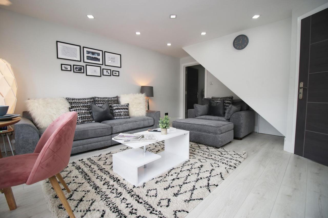 New 2 Bed Comfort - Functional - Secure - Private Кардифф Экстерьер фото