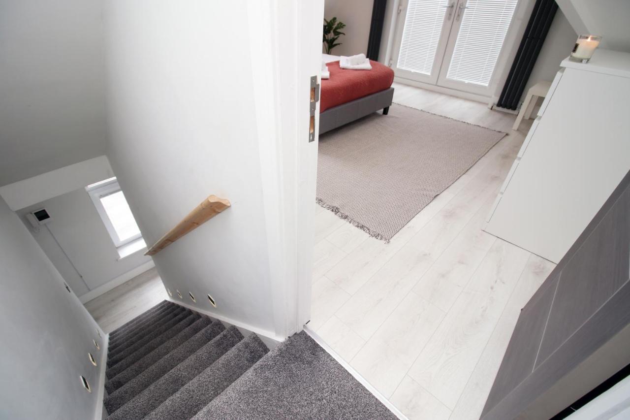 New 2 Bed Comfort - Functional - Secure - Private Кардифф Экстерьер фото