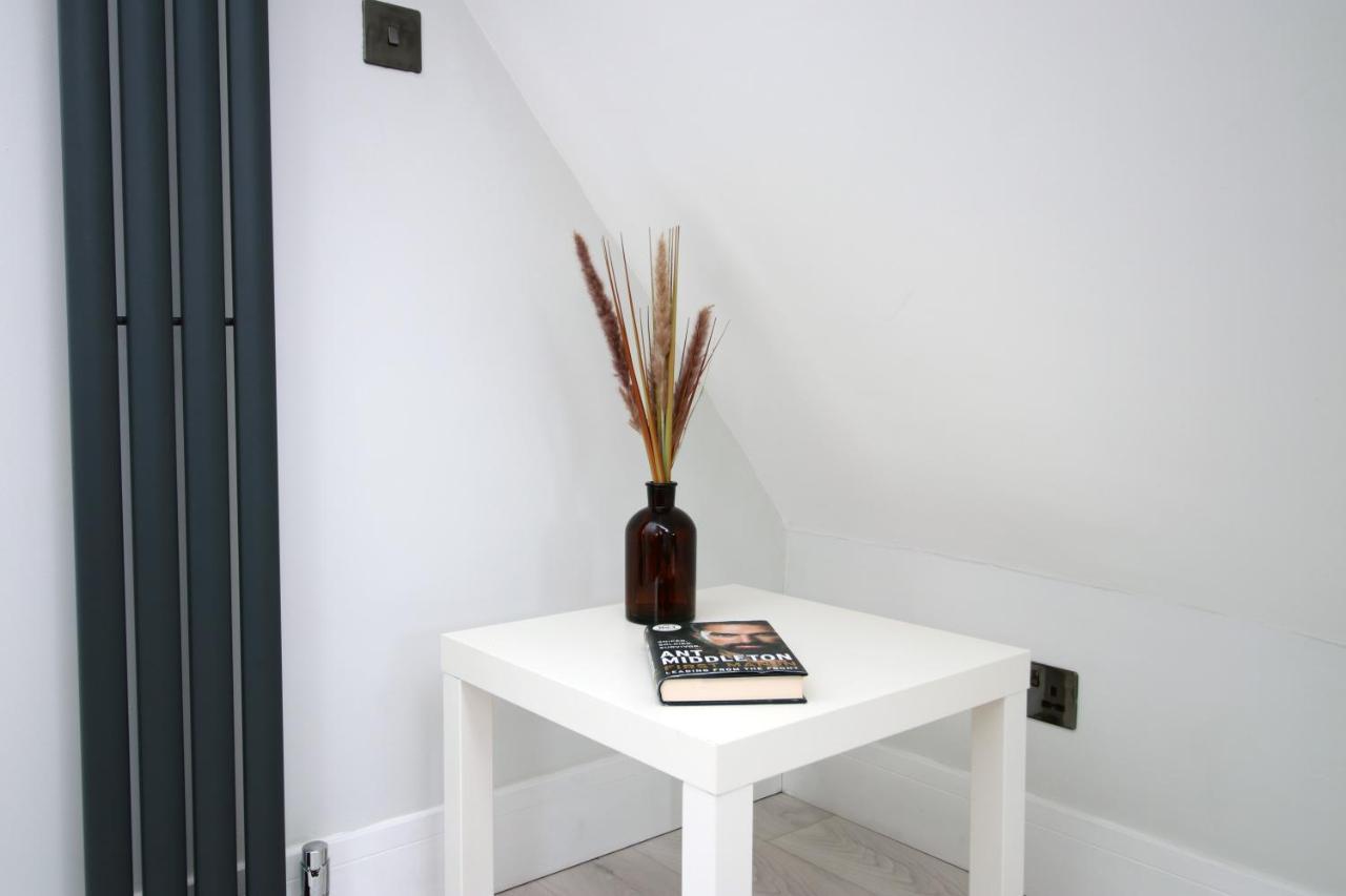 New 2 Bed Comfort - Functional - Secure - Private Кардифф Экстерьер фото