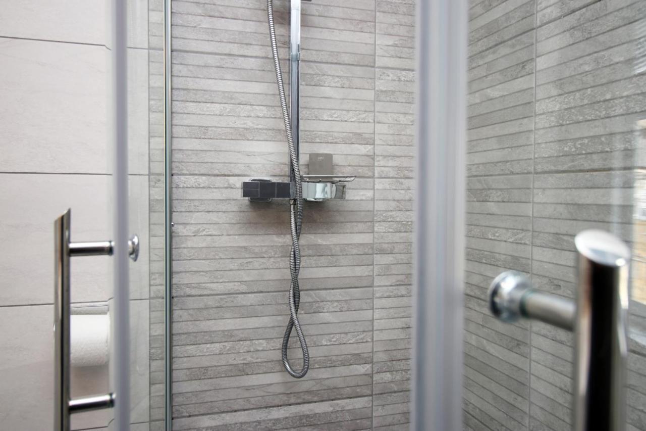 New 2 Bed Comfort - Functional - Secure - Private Кардифф Экстерьер фото