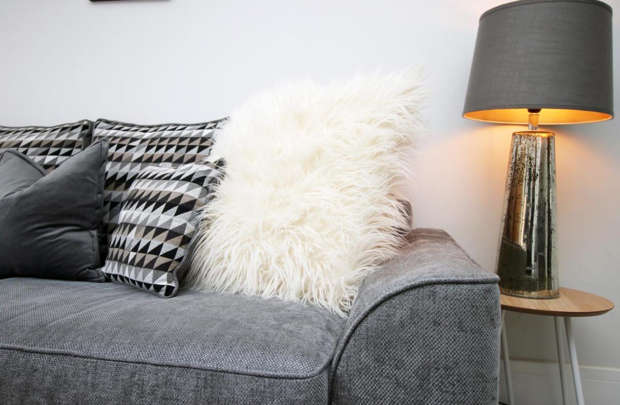 New 2 Bed Comfort - Functional - Secure - Private Кардифф Экстерьер фото
