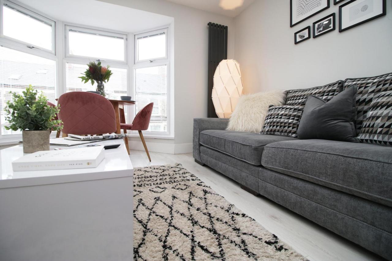 New 2 Bed Comfort - Functional - Secure - Private Кардифф Экстерьер фото