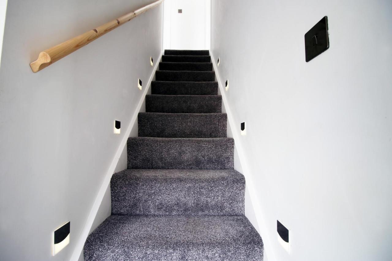 New 2 Bed Comfort - Functional - Secure - Private Кардифф Экстерьер фото